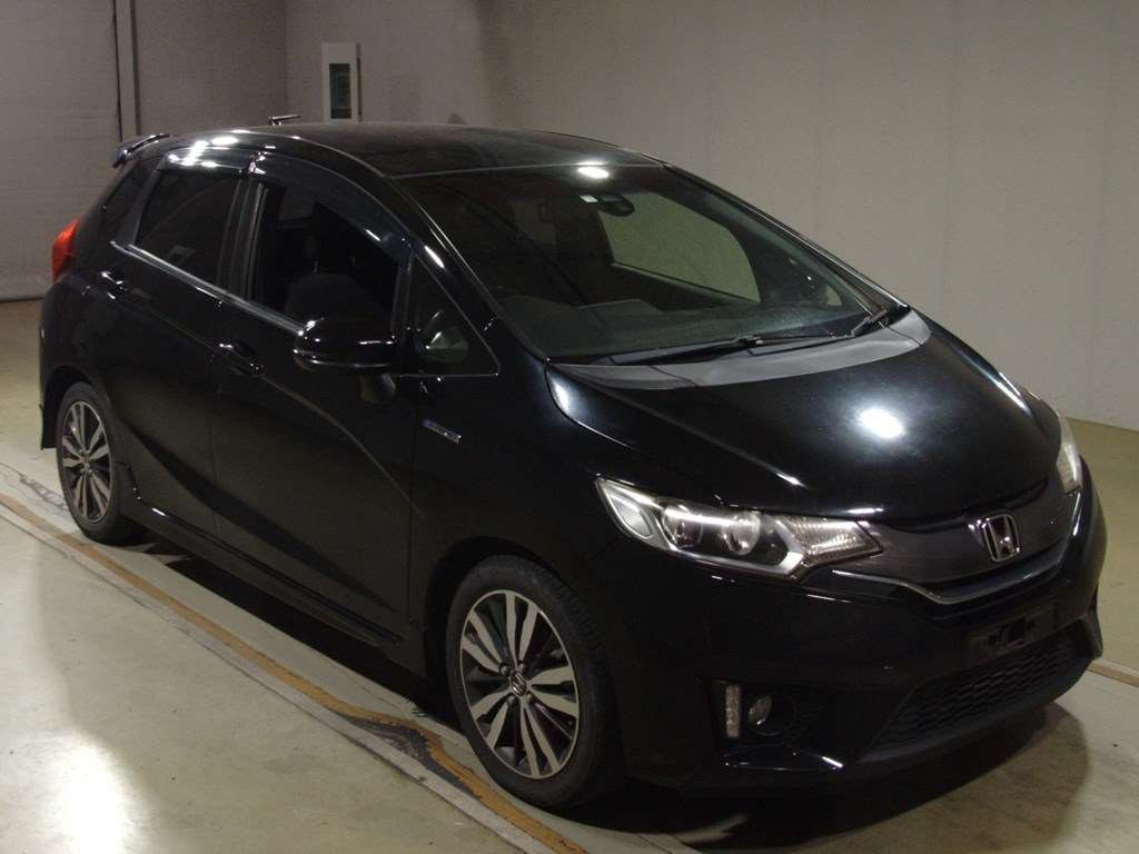 2014 Honda Fit Hybrid GP5[2]