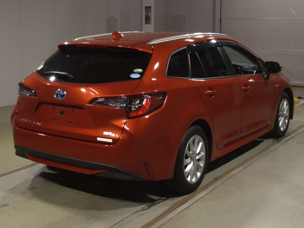 2020 Toyota Corolla Touring Wagon ZWE211W[1]