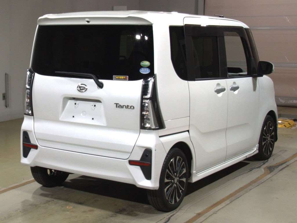 2019 Daihatsu Tanto Custom LA650S[1]