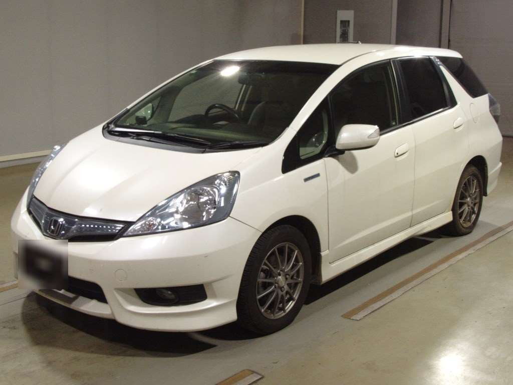 2013 Honda Fit Shuttle Hybrid GP2[0]