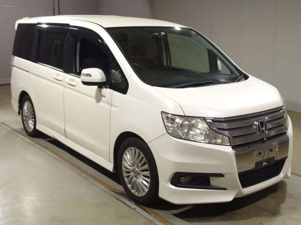 2009 Honda Step WGN Spada RK5[2]