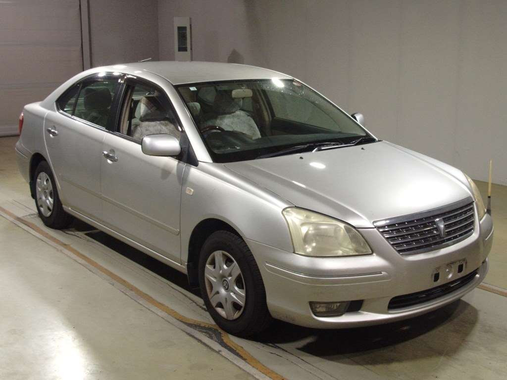 2004 Toyota Premio ZZT240[2]