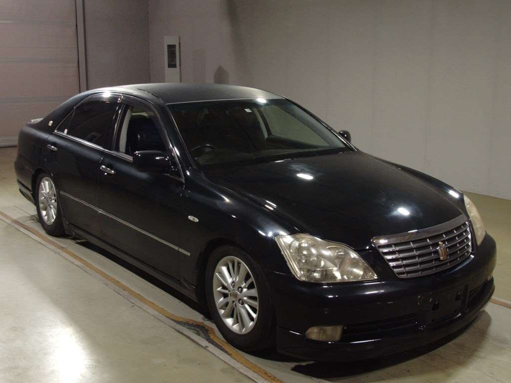 2005 Toyota Crown GRS180[2]