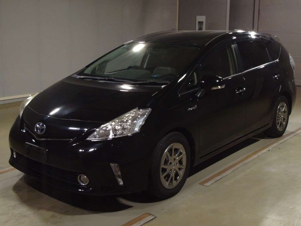 2015 Toyota Prius alpha ZVW41W[0]