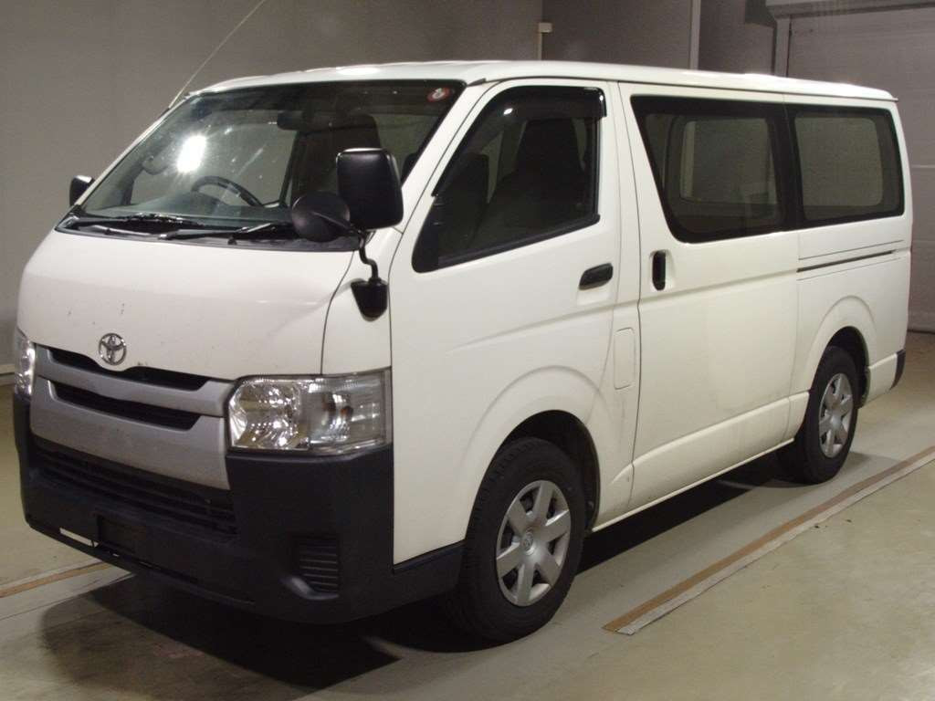 2018 Toyota Regiusace Van TRH200V[0]