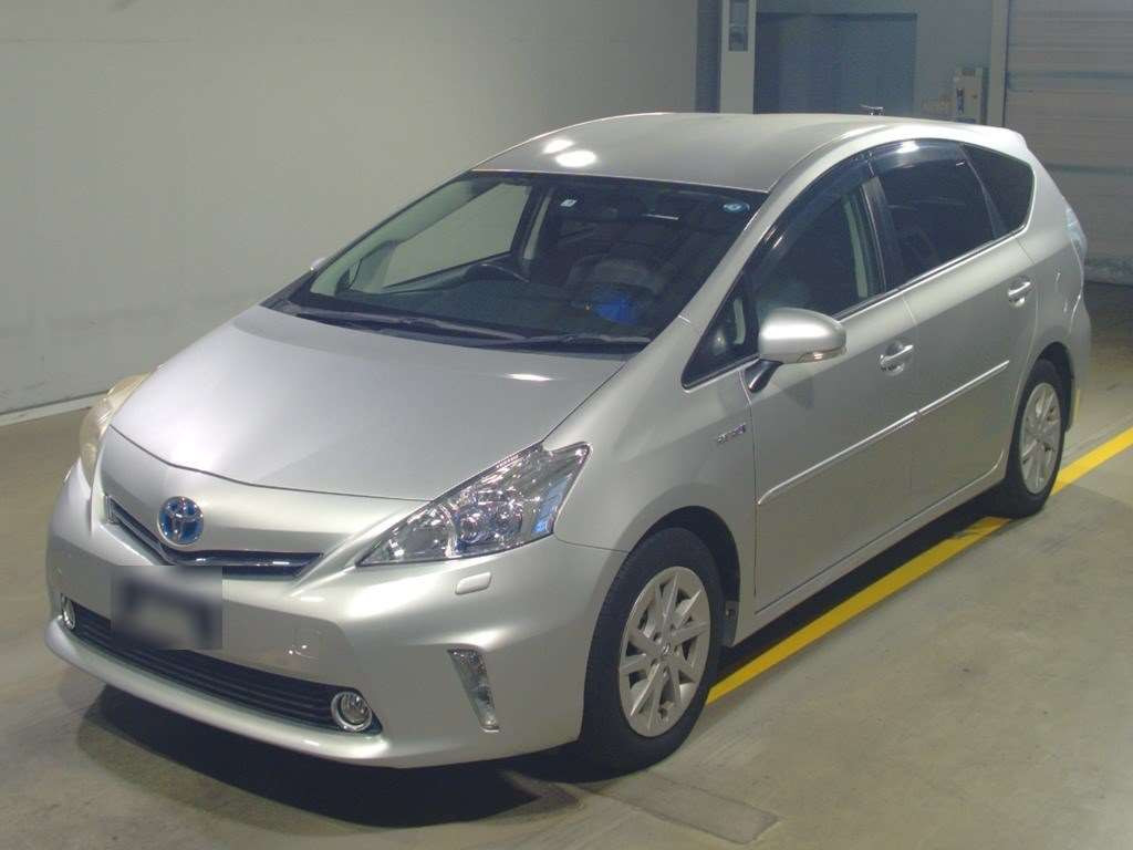 2011 Toyota Prius alpha ZVW40W[0]