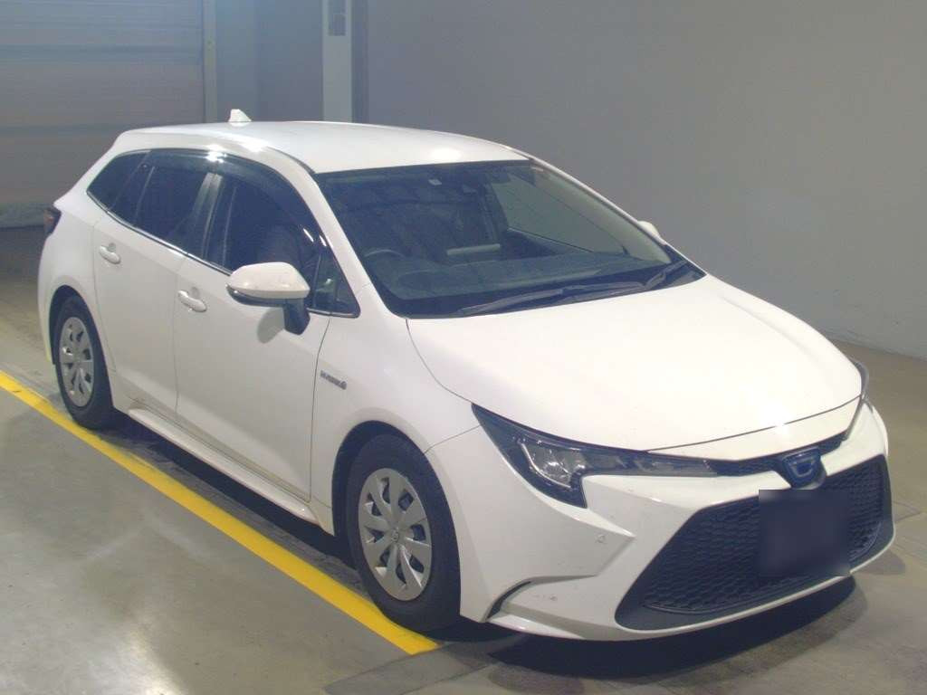 2019 Toyota Corolla Touring Wagon ZWE211W[2]