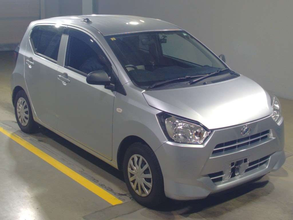 2020 Daihatsu Mira es LA350S[2]