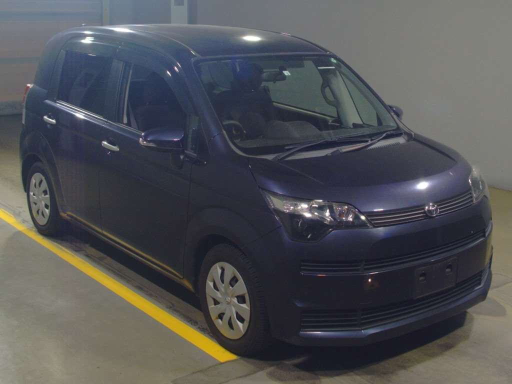 2014 Toyota Spade NCP141[2]