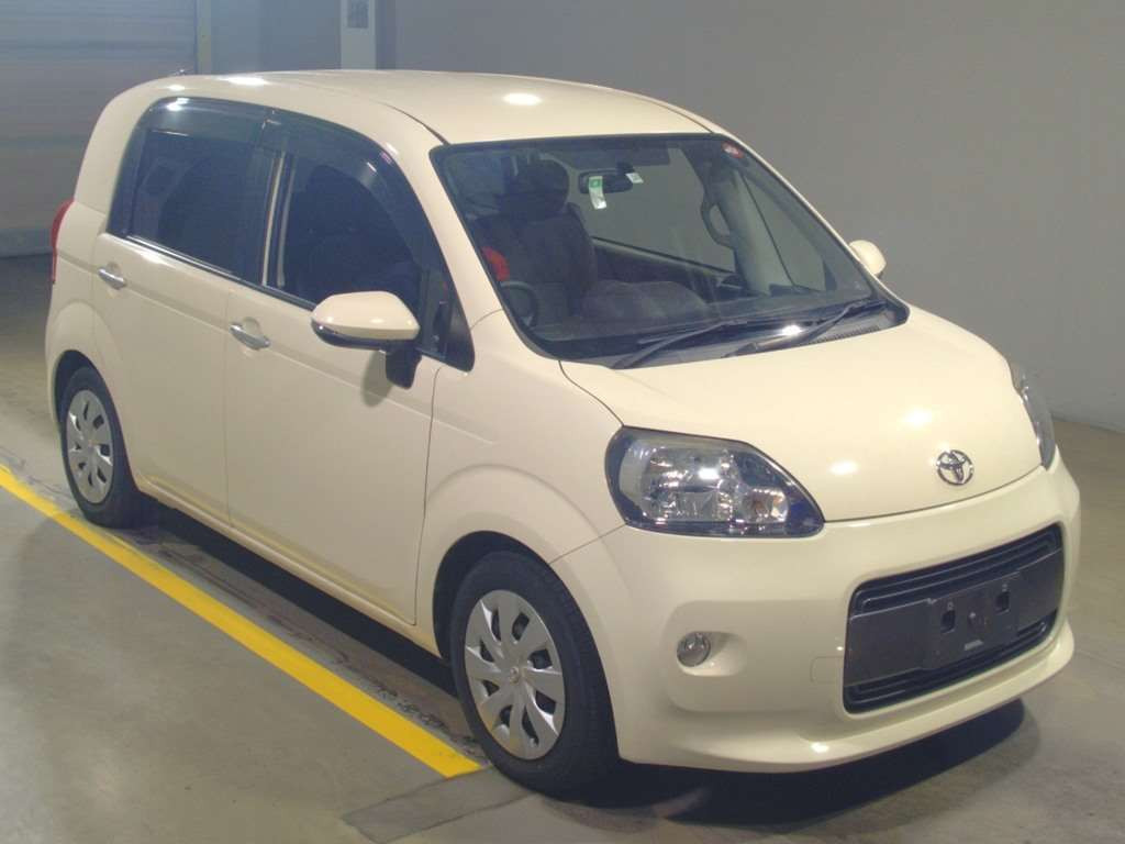 2015 Toyota Porte NSP141[2]