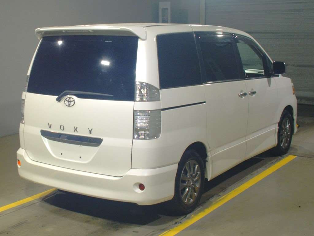 2007 Toyota Voxy AZR60G[1]