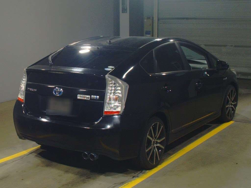 2011 Toyota Prius ZVW30[1]