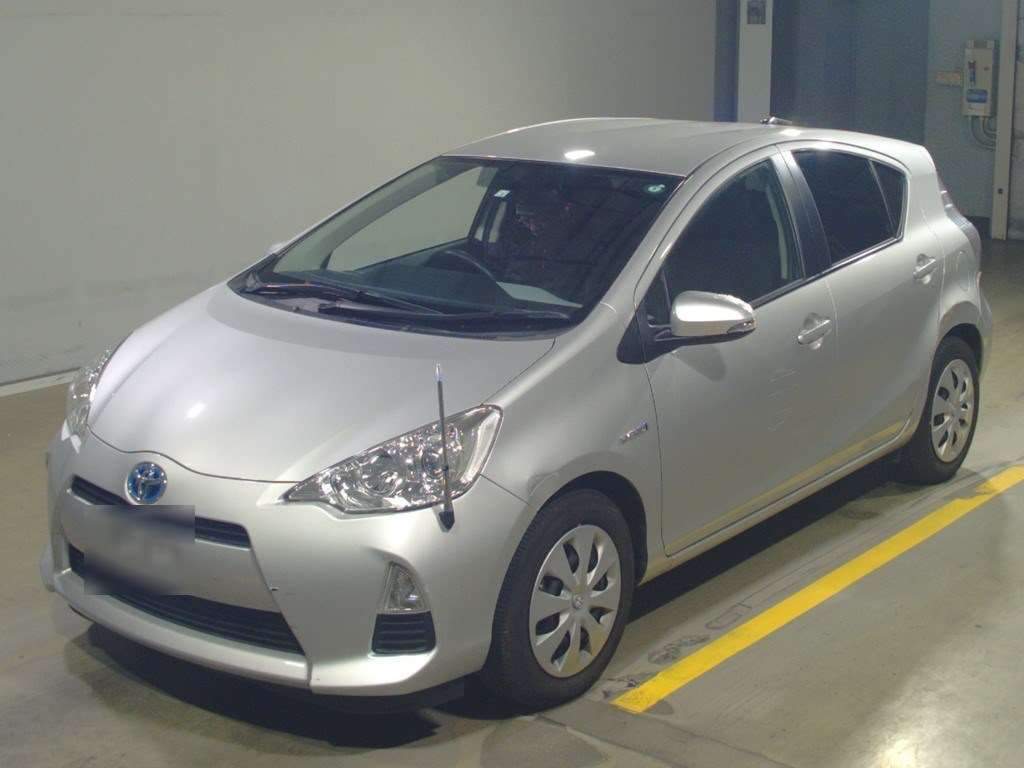 2014 Toyota Aqua NHP10[0]