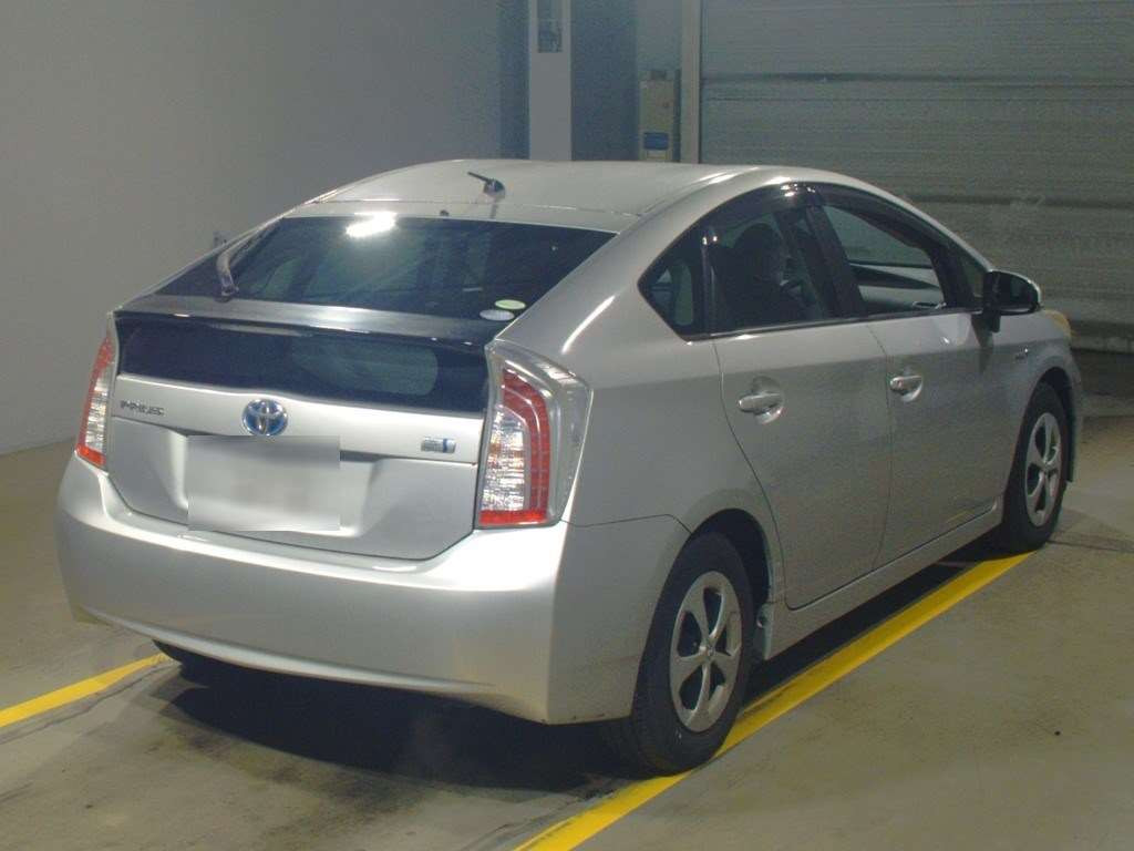 2013 Toyota Prius ZVW30[1]