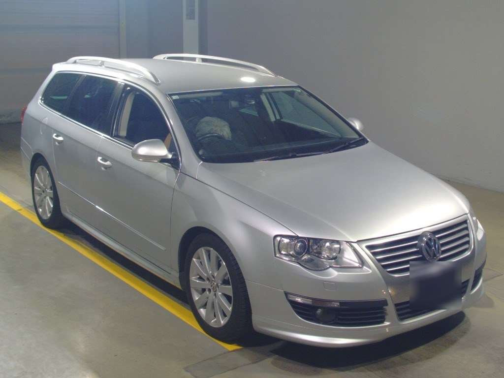 2010 Volkswagen Passat Variant 3CCDA[2]