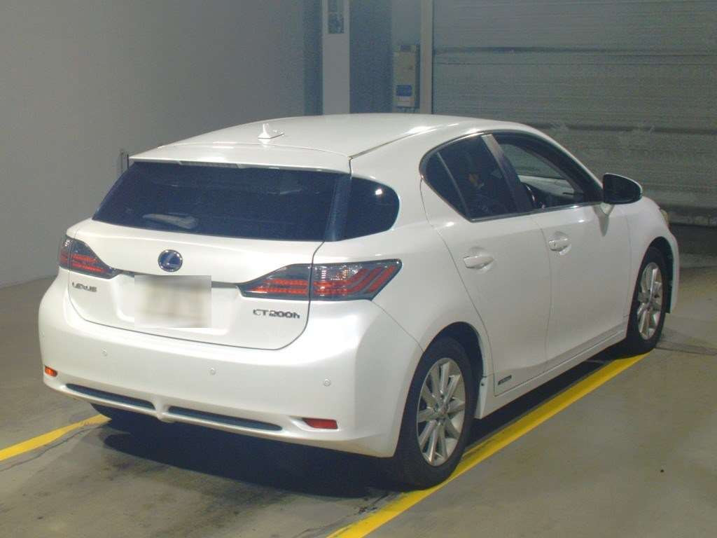 2011 Lexus CT ZWA10[1]