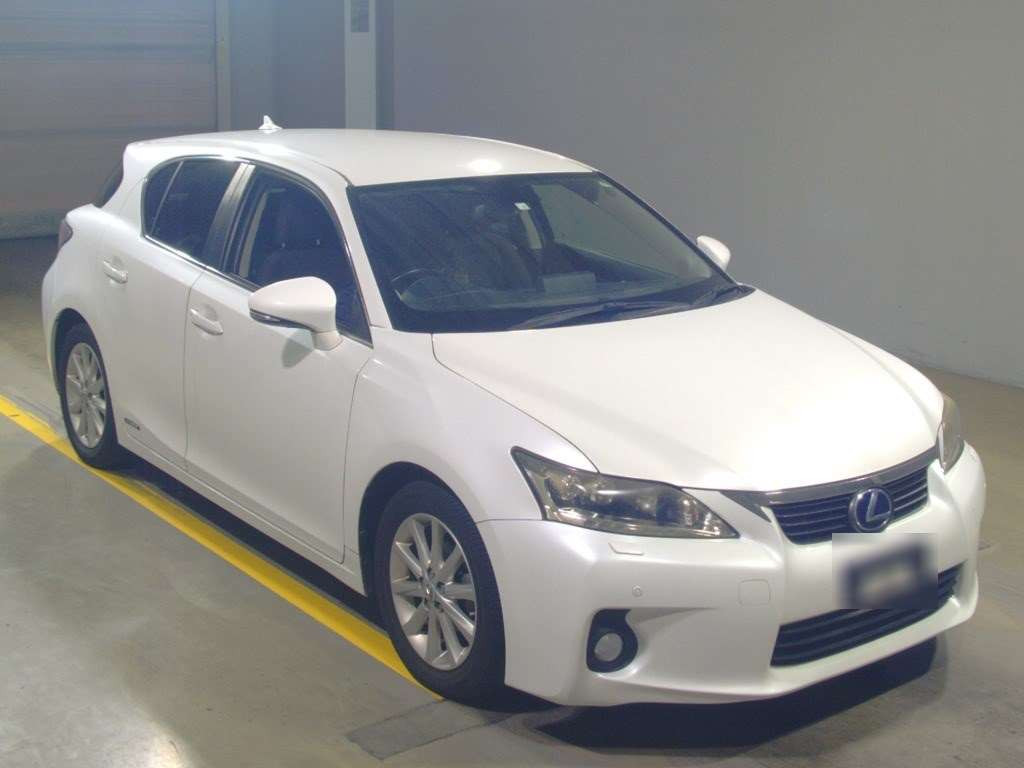 2011 Lexus CT ZWA10[2]