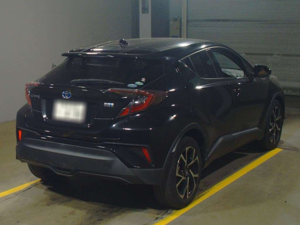 2017 Toyota C-HR ZYX10[1]