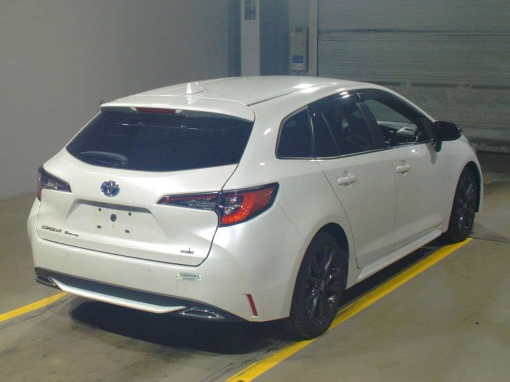 2021 Toyota Corolla Touring Wagon ZWE211W[1]