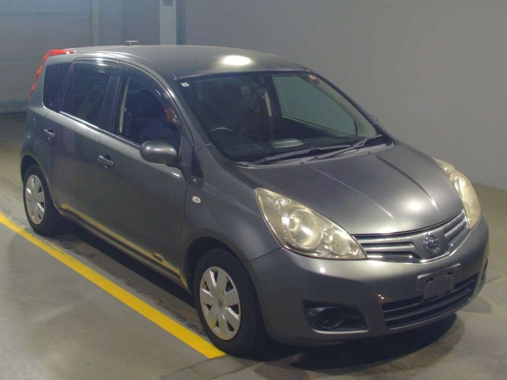 2010 Nissan Note E11[2]