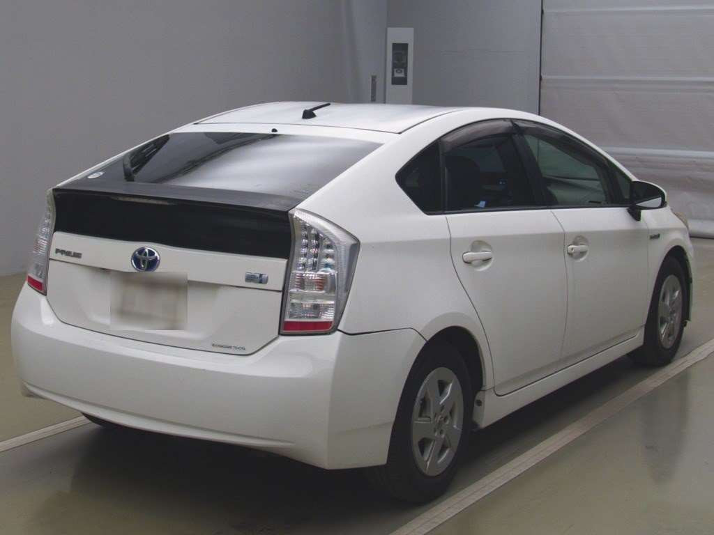 2010 Toyota Prius ZVW30[1]