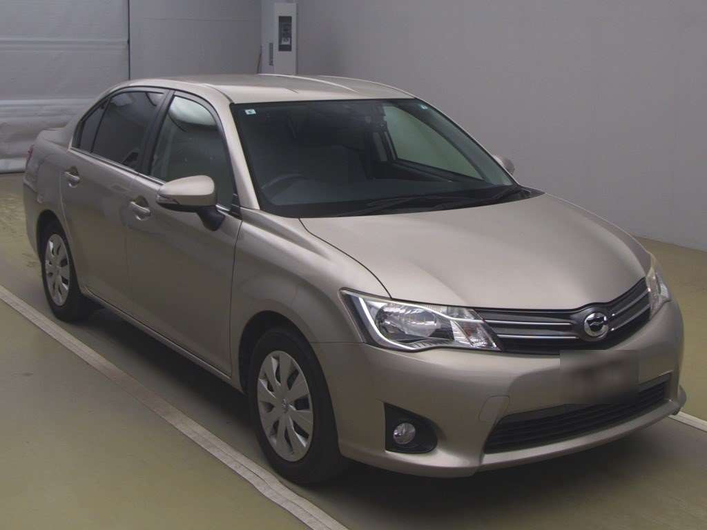 2013 Toyota Corolla Axio NZE161[2]