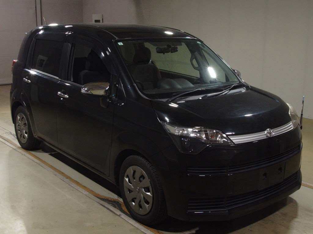 2014 Toyota Spade NCP141[2]