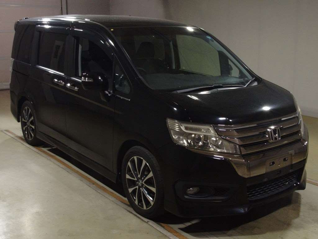 2013 Honda Step WGN Spada RK5[2]