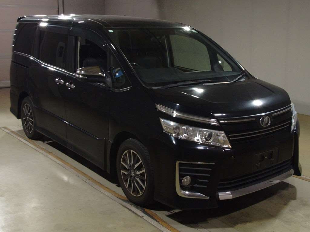 2015 Toyota Voxy ZRR80W[2]