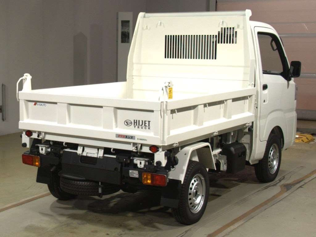 2024 Daihatsu Hijet Truck S510P[1]