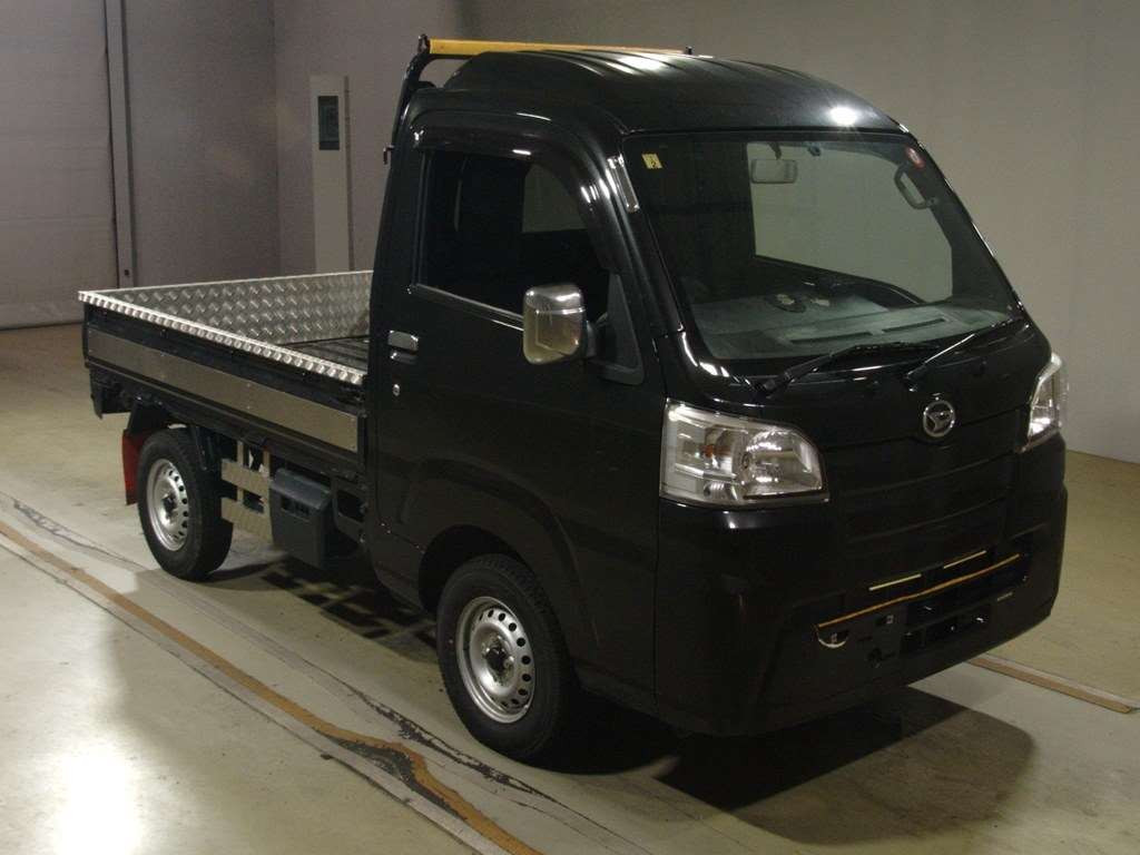 2017 Daihatsu Hijet Truck S500P[2]