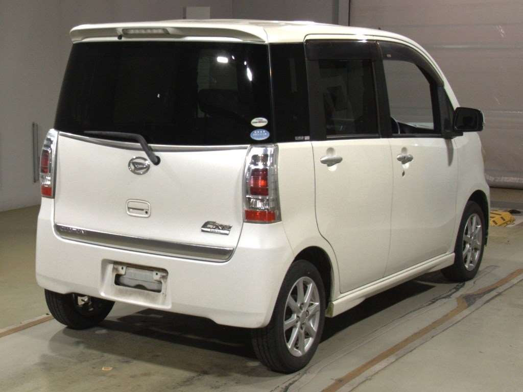 2011 Daihatsu Tanto Exe Custom L455S[1]