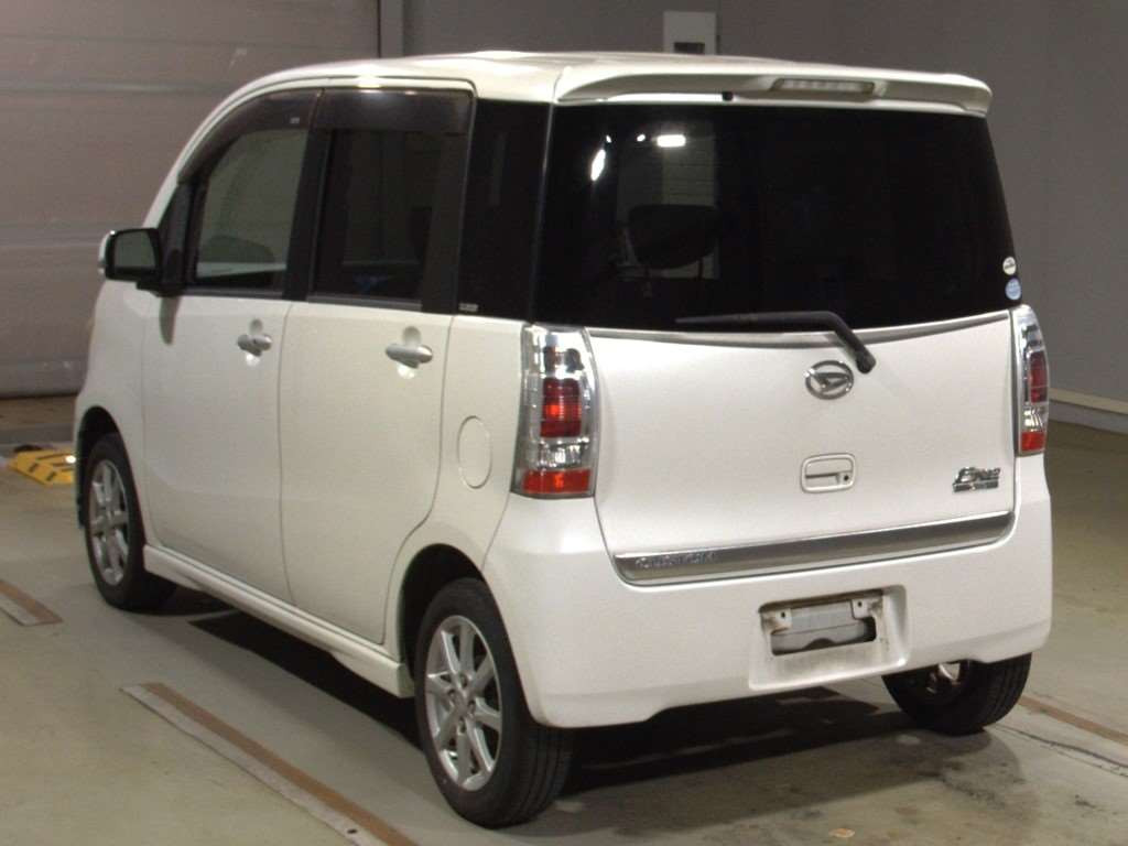 2011 Daihatsu Tanto Exe Custom L455S[2]