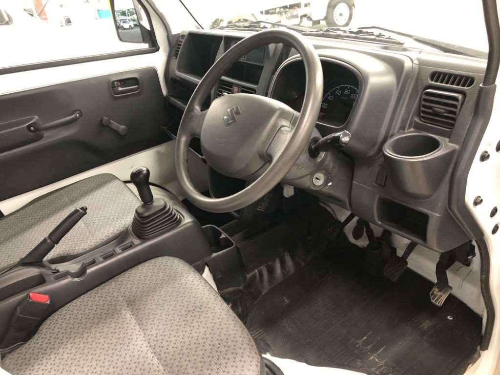 2014 Suzuki Carry Truck DA16T[2]