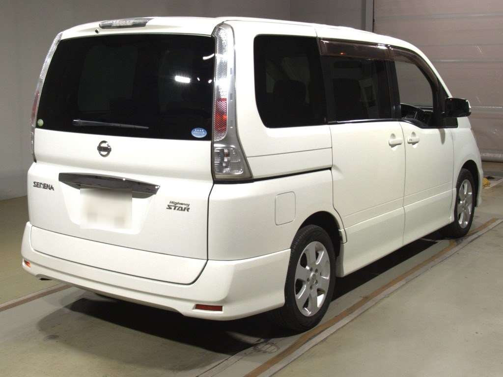 2010 Nissan Serena CC25[1]