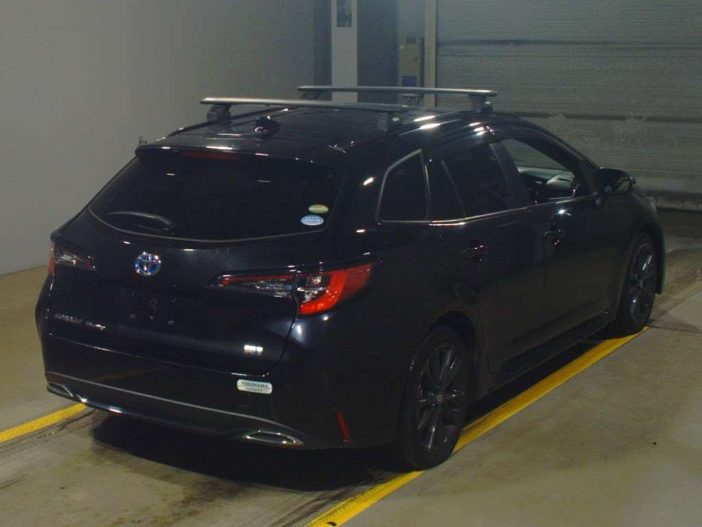 2021 Toyota Corolla Touring Wagon ZWE211W[1]