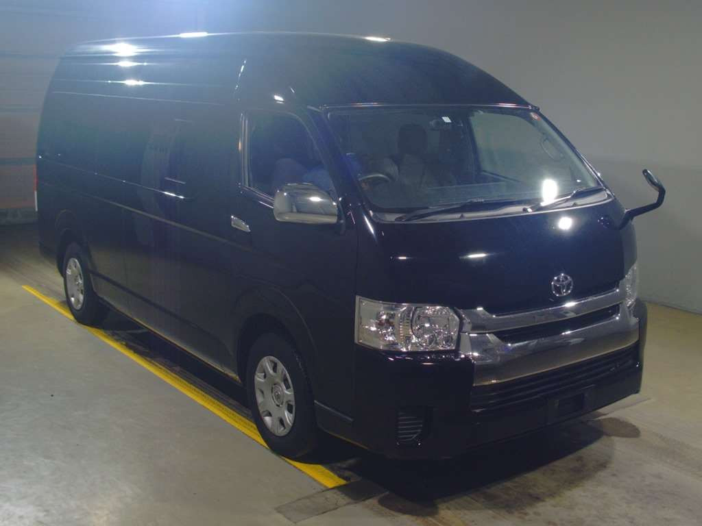 2016 Toyota Hiace Wagon TRH224W[2]