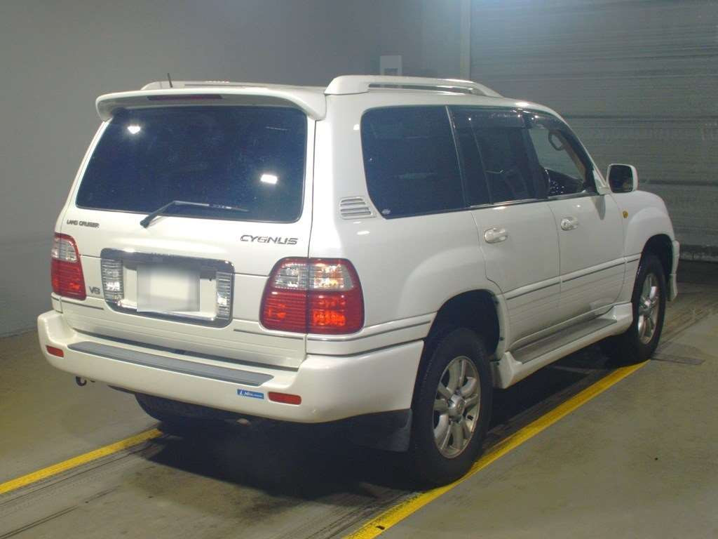 2004 Toyota Land Cruiser 100 UZJ100W[1]