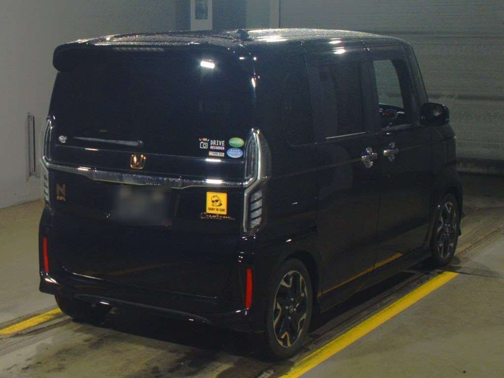 2017 Honda N-BOX CUSTOM JF3[1]