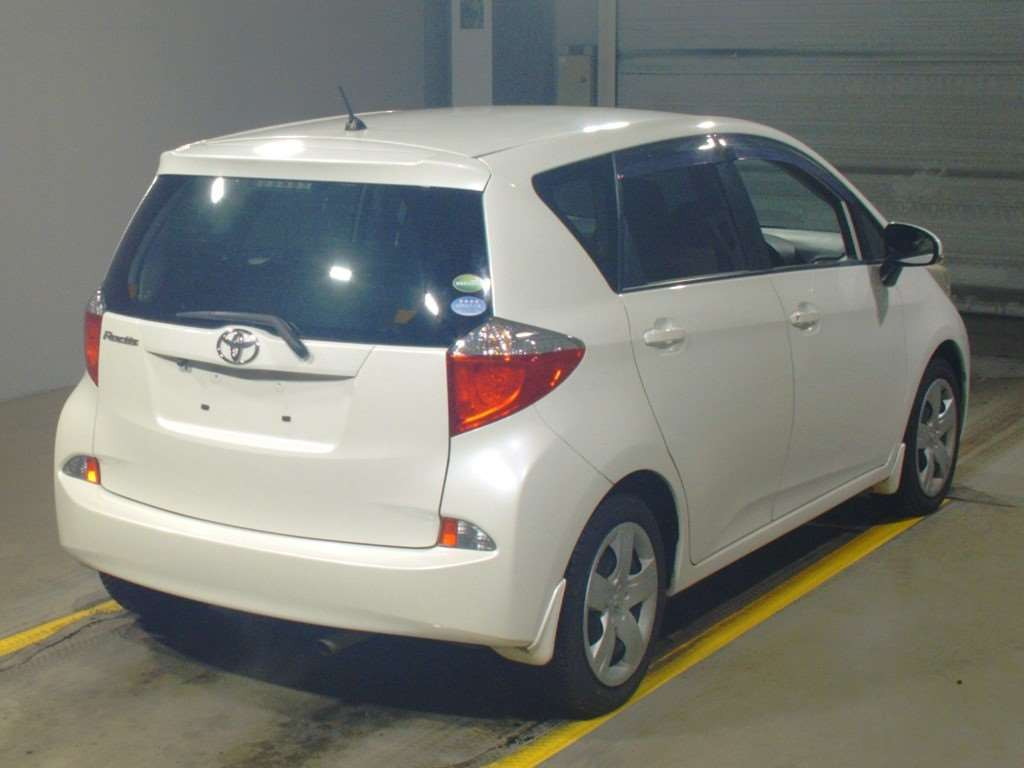 2014 Toyota Ractis NCP120[1]