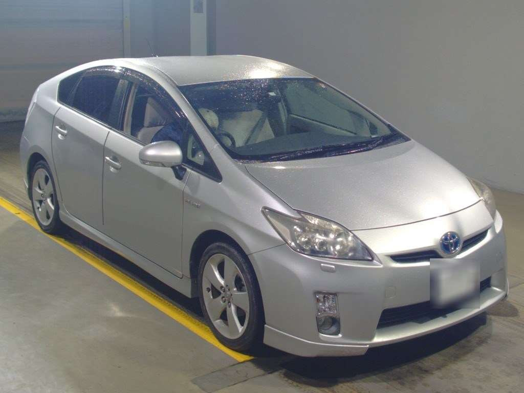 2010 Toyota Prius ZVW30[2]