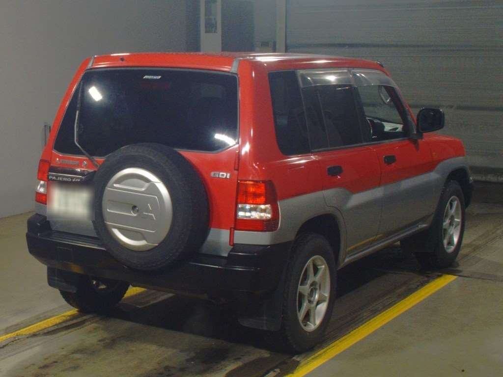 2000 Mitsubishi Pajero iO H76W[1]