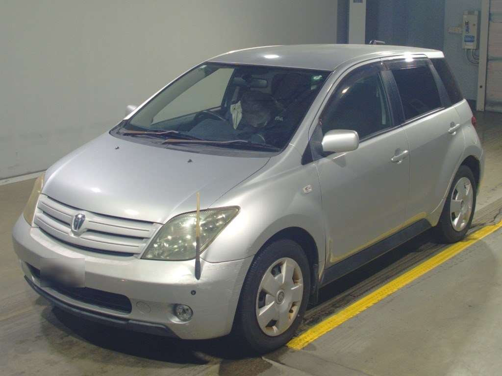 2005 Toyota IST NCP60[0]