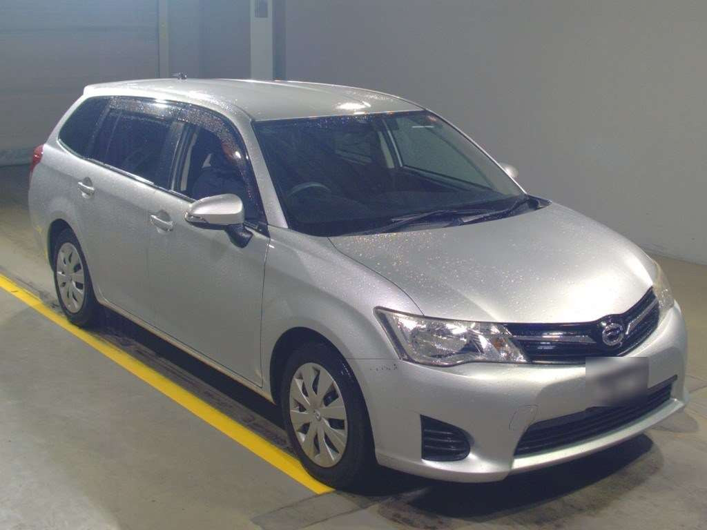 2013 Toyota Corolla Fielder NZE161G[2]