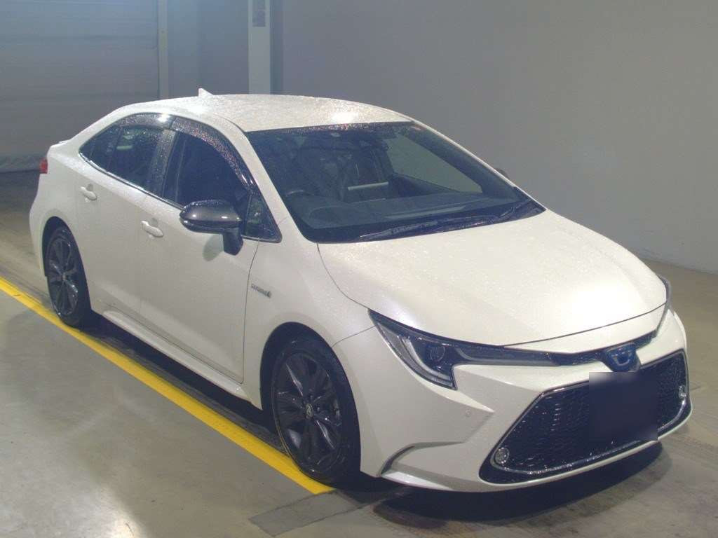 2019 Toyota Corolla Sedan ZWE211[2]