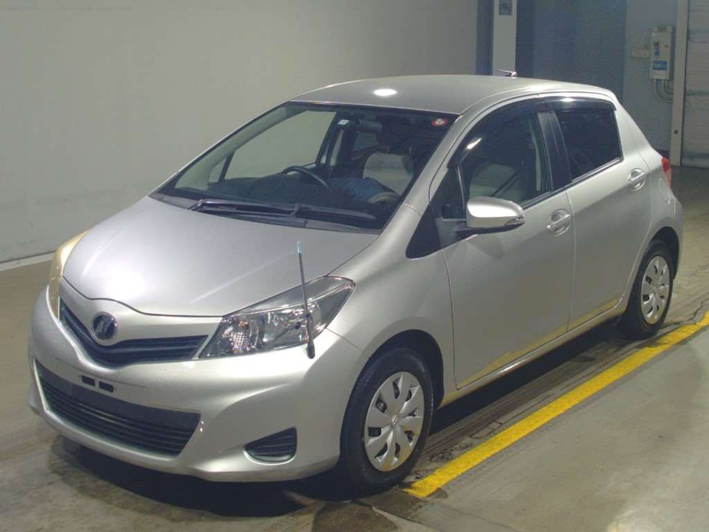 2011 Toyota Vitz NSP130[0]