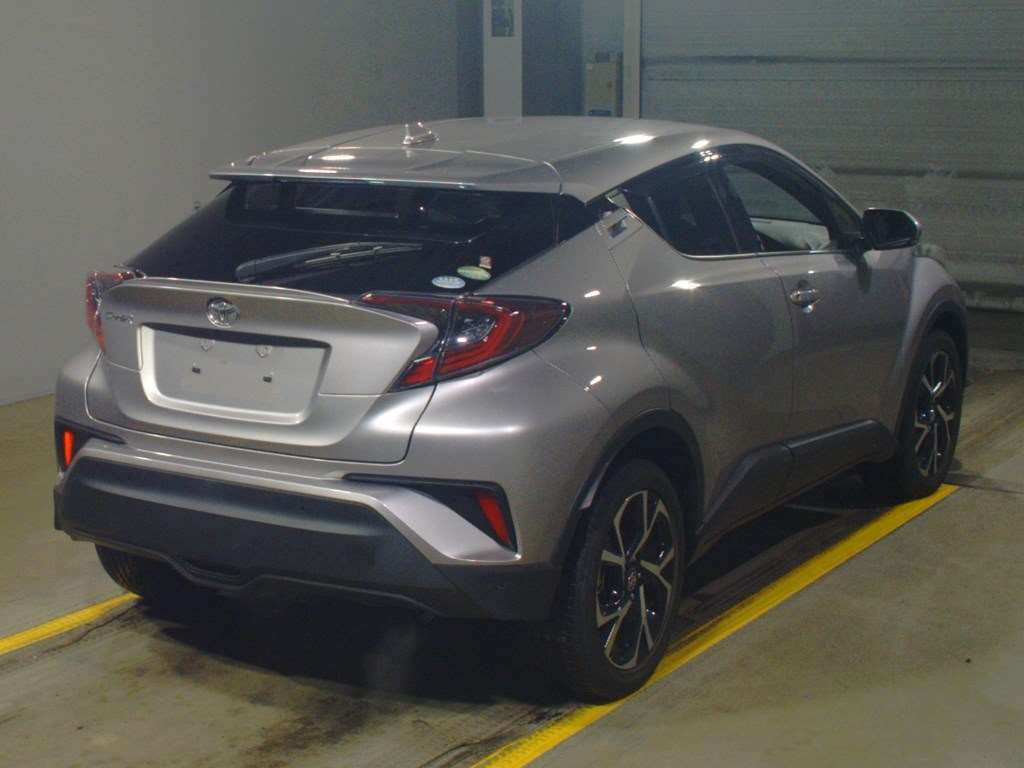 2018 Toyota C-HR NGX50[1]