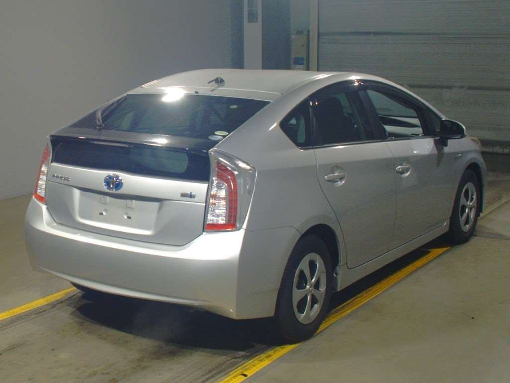 2014 Toyota Prius ZVW30[1]