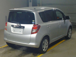 2010 Toyota Ractis