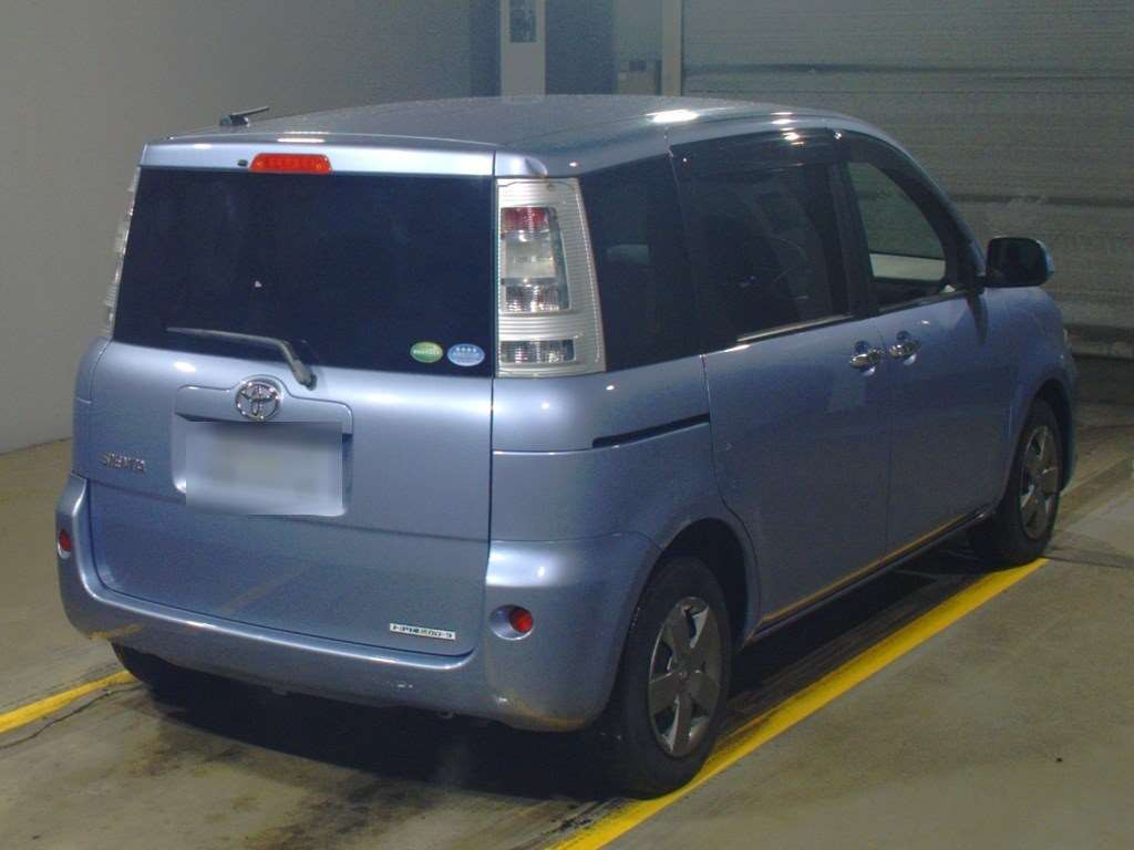 2014 Toyota Sienta NCP81G[1]